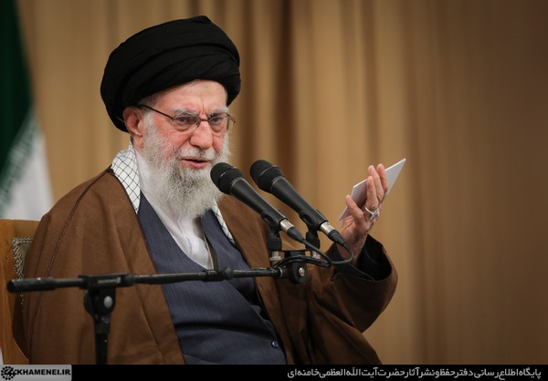 أوصيكم أن تتّبعوا السيّدة الزّهراء (س) والسيّدة زينب (س)